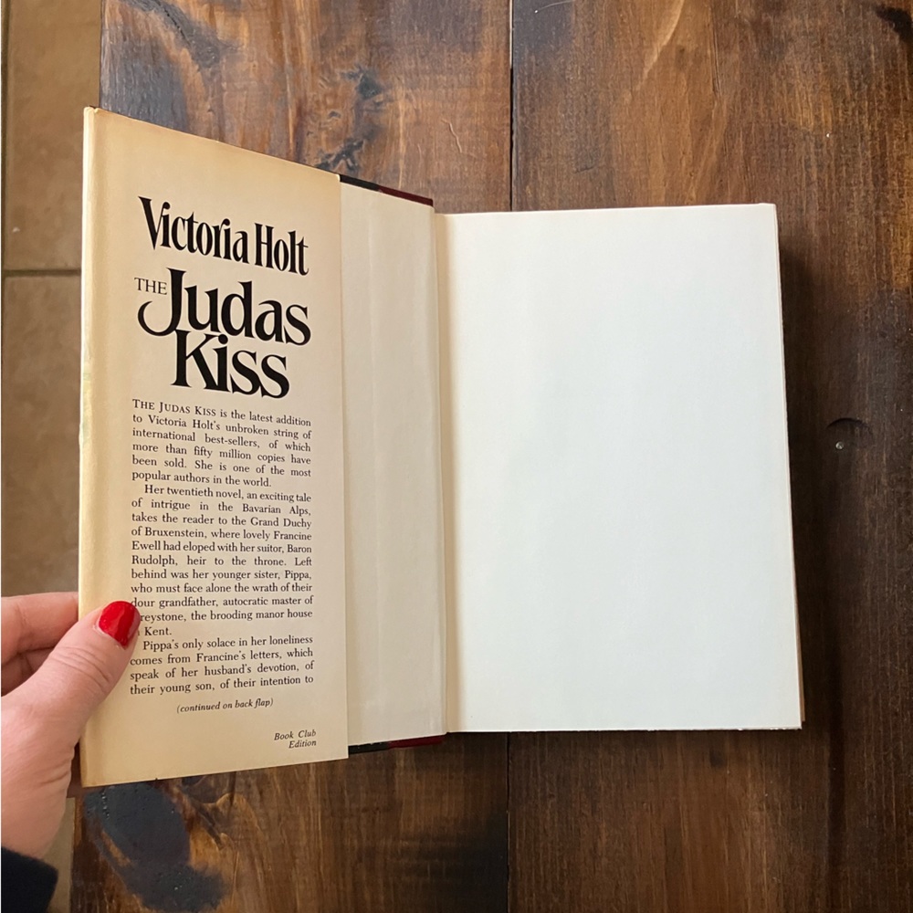 The Judas Kiss by Victoria Holt - Vintage Book Club Edition Hardcover 1981 - Picture 13 of 16
